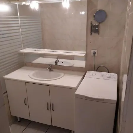 Сasa de vacaciones Spacieuse Maison Avec Garage 5 Mins Valenciennes Anzin