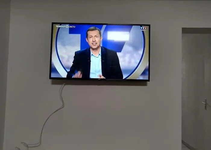 Spacieuse Maison Avec Garage 5 Mins Valenciennes Casa vacanze *