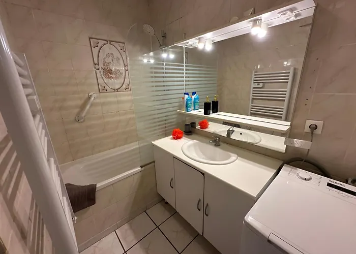 Spacieuse Maison Avec Garage 5 Mins Valenciennes Anzin